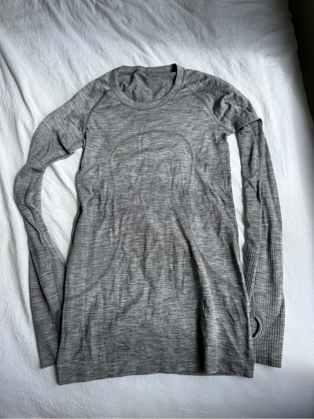 Lulu lemon swiftly tech long-sleeve shirt (hip length) grey - Picture 2 of 3